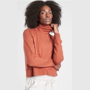 Athleta NWT Cropped  Funny Neck in Nirvana - XS, Orange/Copper